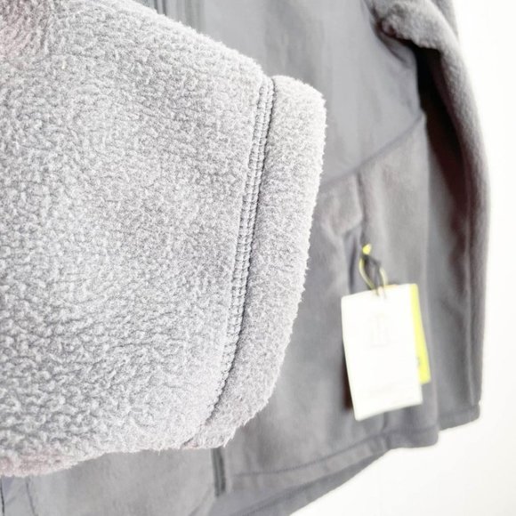 NEW All In Motion Men’s Gray Sherpa Jacket Size Small - Picture 5 of 9